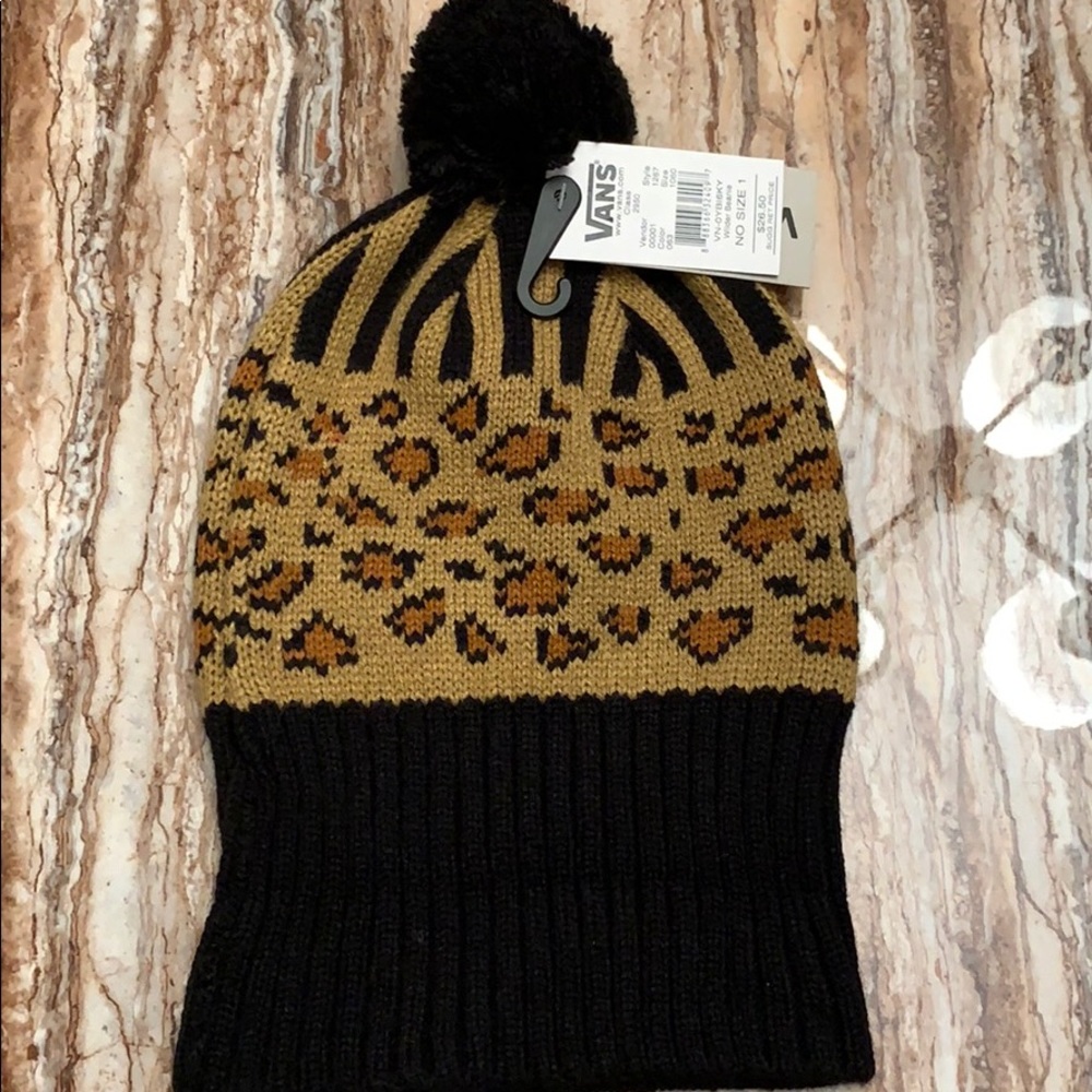 Vans leopard hat. - Picture 1 of 8